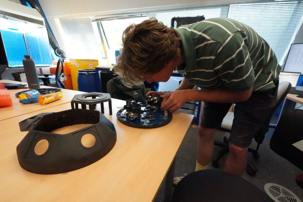 Assembling and configuring the Basestation subsystems